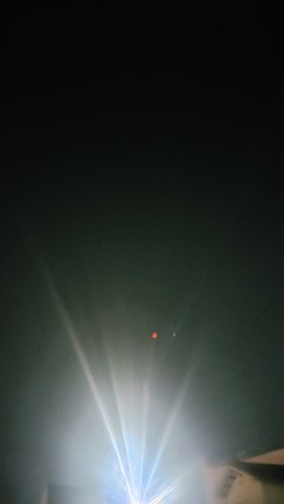 無職なんだけど皆既月食見とる😣