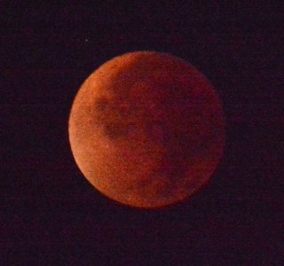 「皆既月食」今夜　午前2時30分から3時53分まで
