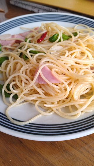 ダラ奥の昼食なに?