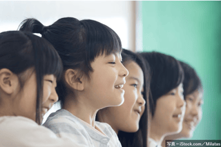 小学生に蹴られた教員が反射的に蹴り返したら減給…子どもは何でも許され｢教員は我慢しろ｣でいいのか