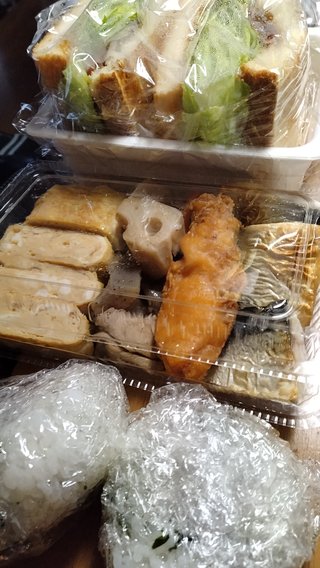 お弁当見せてください