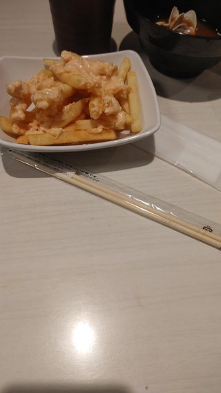 昨日スロットで浮いたお金で魚べいに来た😣