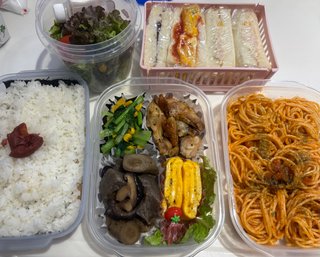 お弁当見せてください