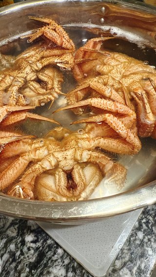 なんかどうでもいいこと聞かせてくれない？