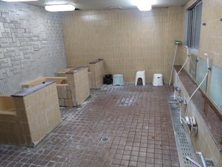 ２４時間会員制高級スパに来てるよ