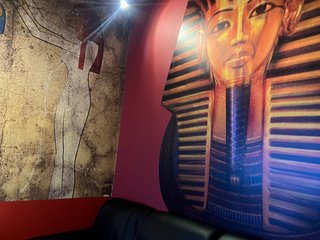 なんかどうでもいいこと聞かせてくれない？