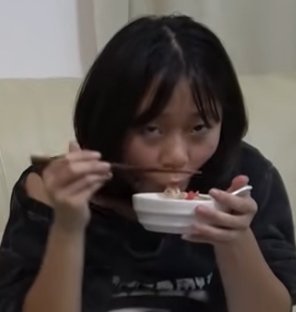 美奈子の長女、離婚を報告