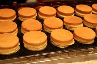 "円形の厚焼き和菓子を何と呼ぶ？" 47都道府県の｢呼び方勢力図｣公開！