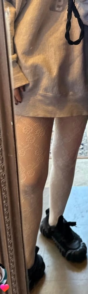 最近さズボン履き忘れたのかなって格好の女の人いない？