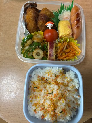 お弁当見せてください