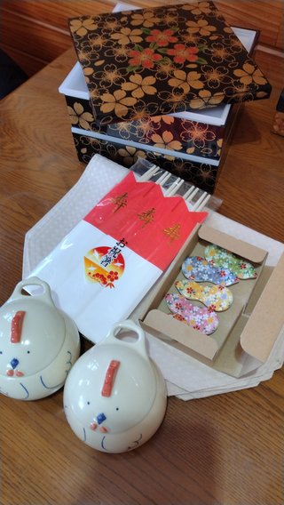 なんかどうでもいいこと聞かせてくれない？