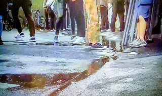 マラソンコースでトイレにされている