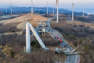 朝鮮の風力発電機が倒壊、風速5メートルの風に耐えられず