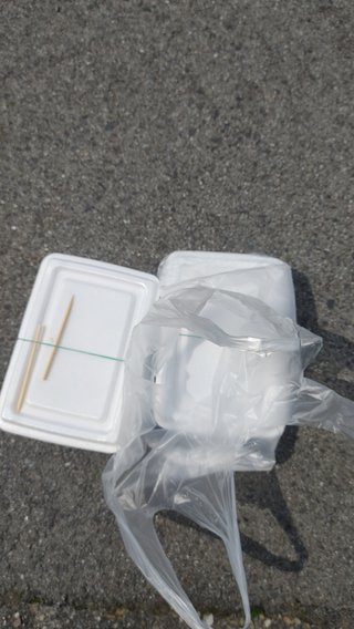 交差点でたこ焼き拾ったよ！