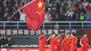 中国人タレント｢なんで中国は14億人もいるのに､サッカーがうめぇ11人を集められねぇのかよ!?｣