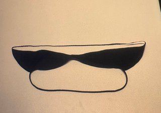 職場のソファの下に落ちていました、これは下着ですか？