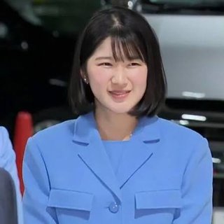 養子案､反対32％賛成28％　女系天皇に賛成40％　毎日新聞世論調査