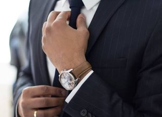 イケメンはブサイクより生涯年収が4760万円多いことが判明　さらに身長による時給格差も