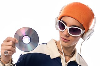 CD販売枚数が急増…コレクターズアイテムとして若者に人気