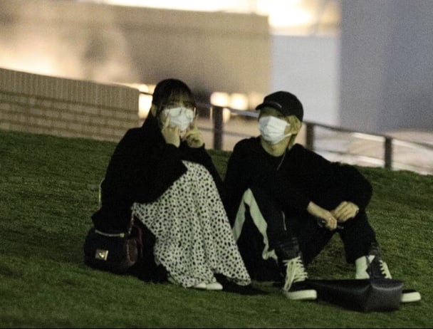 《2人は芝生に寝転んで…》乃木坂46人気メンバー・金川紗耶（19）とジャニーズJr.（20）