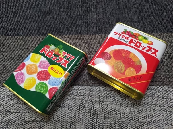 ［悲報］赤色の缶の「サクマ式ドロップス」で知られる佐久間製菓（株）が廃業へ、原材料高騰が影響
