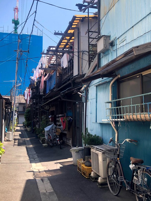 東京って建物が新しくて綺麗だよね